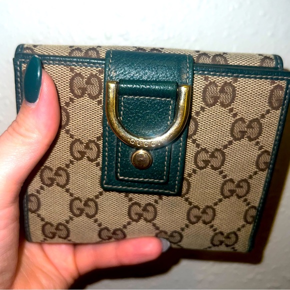****Authentic GUCCI Bifold Wallet**** - Picture 8 of 8